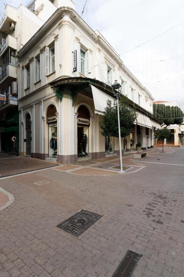 The Baroness Apartment Kalamata Bagian luar foto