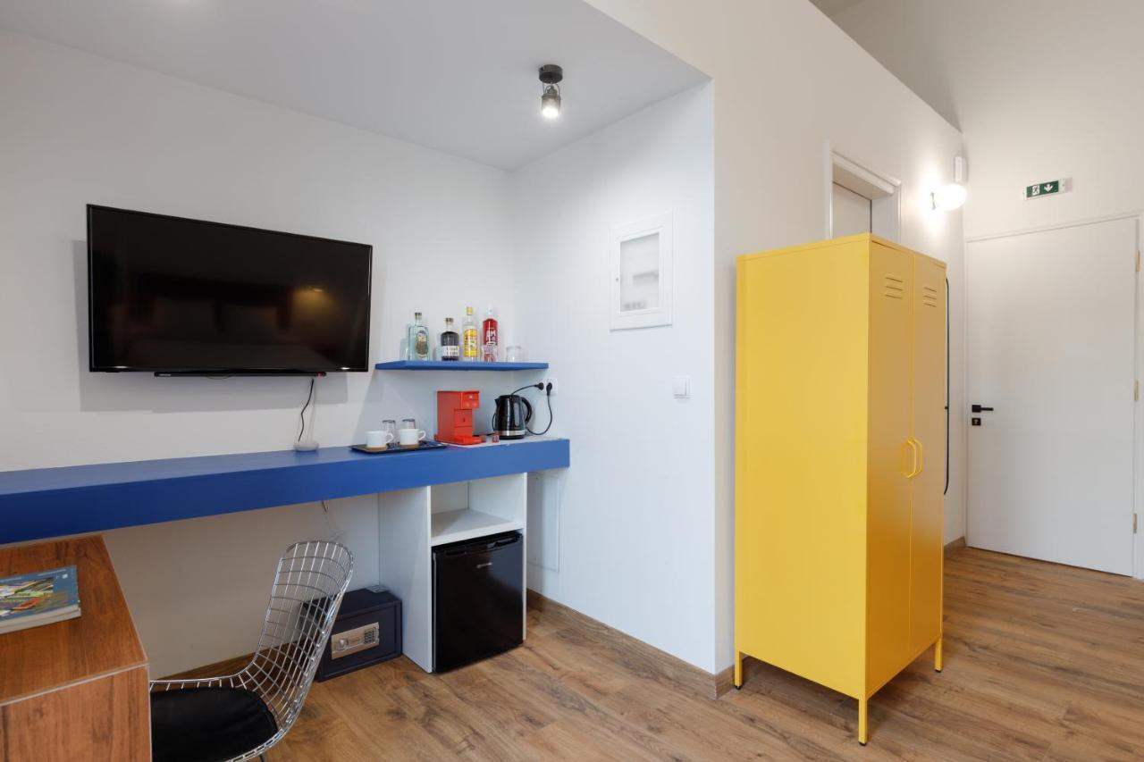 The Baroness Apartment Kalamata Bagian luar foto